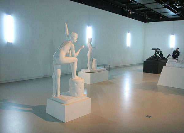 Thom Puckey - AV With Knife and RPG-7 - Marmer