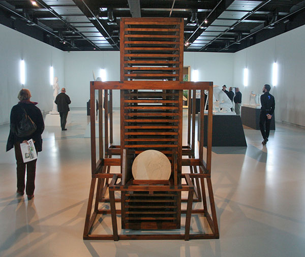 Thom Puckey - Everything I Say Is Not True - Hout en beton