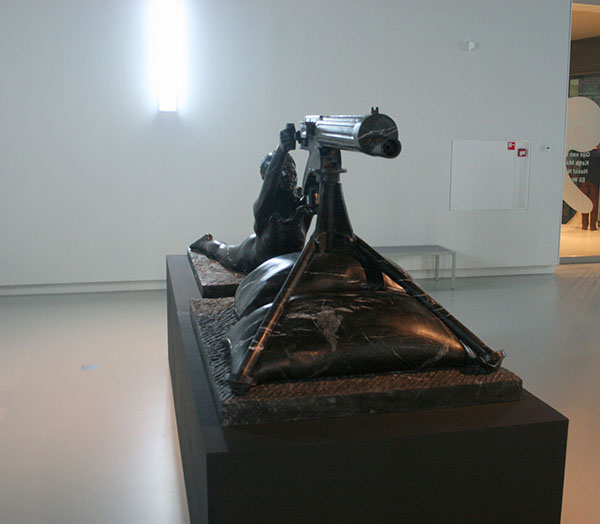 Thom Puckey - Mitrailleuse - Marmer