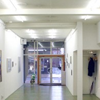 Ondertussen bij With Tsjalling in Groningen opent de tentoonstelling met werk van Niels Broszat (1980), Jenny Wilson (1982) en mijzelf. Bijgaand een beeldverslag Is nog te zien tot en met 5 [&hellip;]