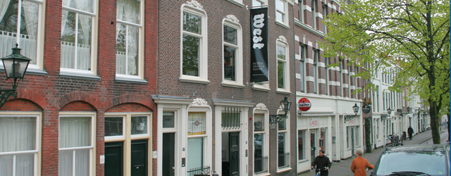 Nadat de ArtWalkWithMe groep bij Liefhertje was begonnen, ging deze door naar West. West toont 3 kunstenaars die hier elk 2 werken tonen. Willam Lamson (1977), Jules Marquis (?) en [&hellip;]