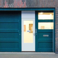 Het herorganiseren van beelden zodat het een nieuw ding wordt. Je zou denken dat het knippen plakken wat zo ongeveer ieder kind leert op de basisschool al eeuwenoud is. In [&hellip;]