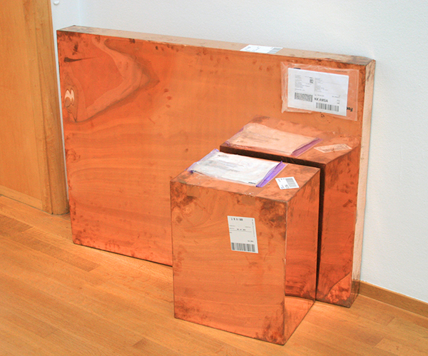 Wlead Beshty - Copper (Fedex 25 KG box 2006 149802 Rev 9,06 MP) & Copper (Fedex, Large Framed Art Box ,2011 Fedex 163098 Rev 7,11) International Priority Los Angeles - Hoofddorp Trk#799869763356 May 29 June 3, 2013 - Gepolijst koper